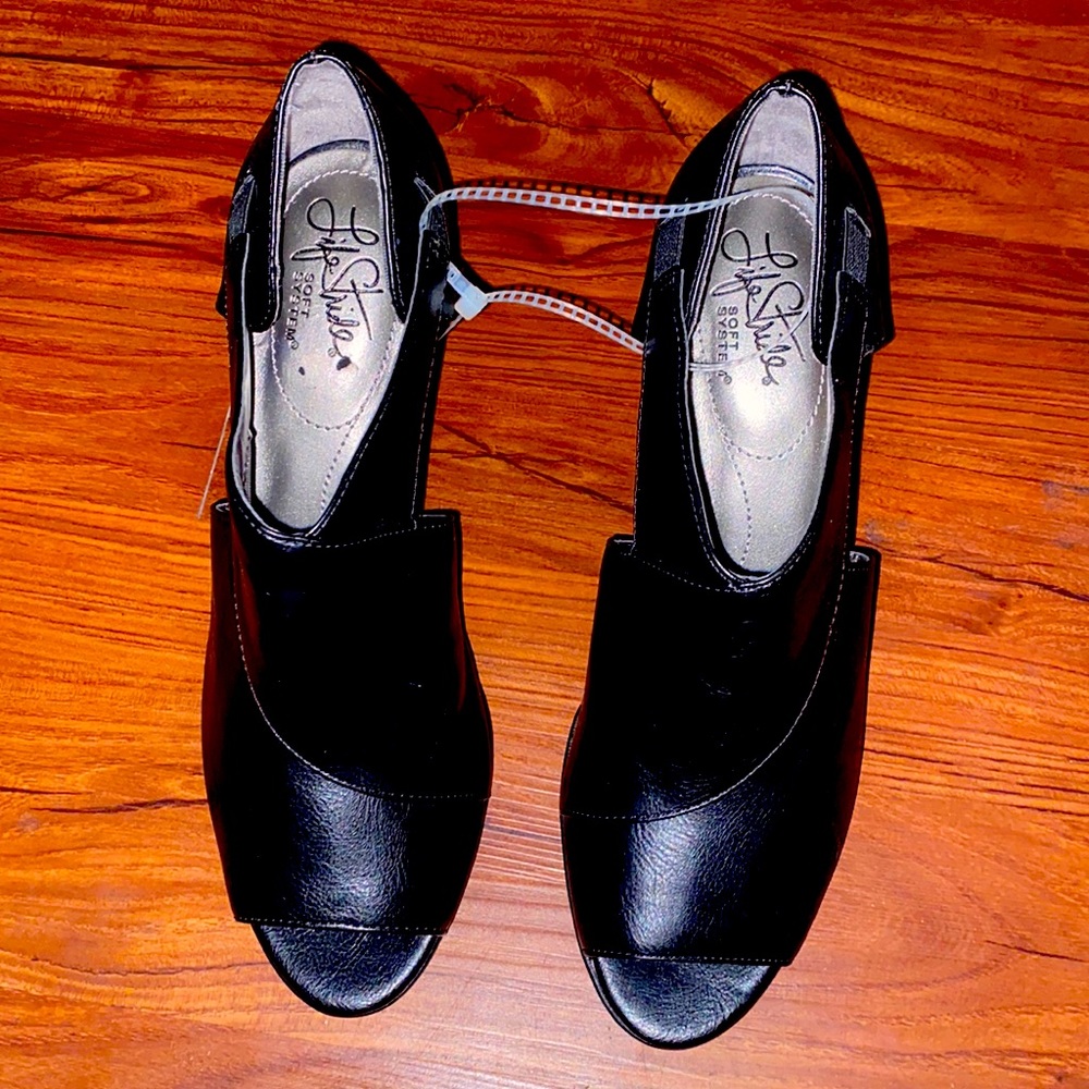 Life Stride Black Heels